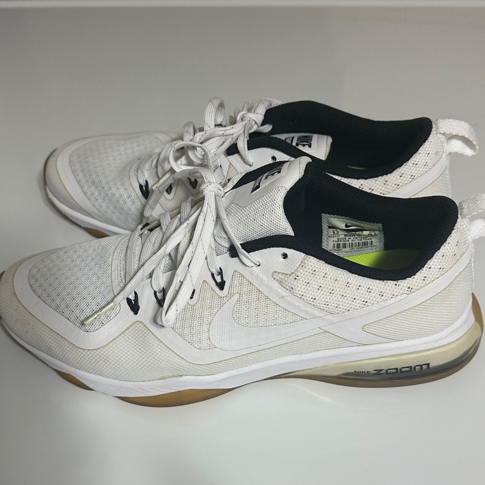 Nike Men's White and Black Athletic Shoes